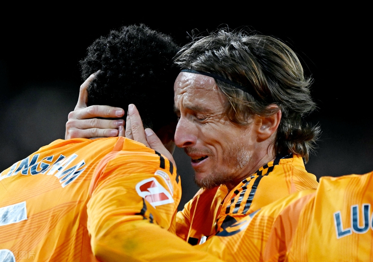 马赛迎德甲关键赛，赛后伤情更新，震撼外界，更衣室氛围转暖(王楚钦马龙比赛完整版)