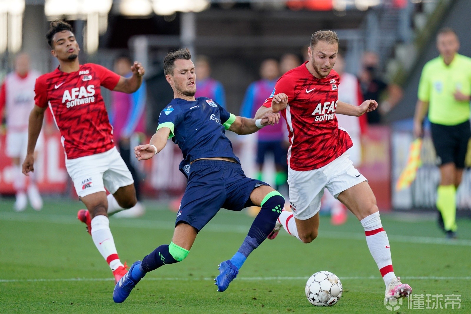 荷甲今晚再迎强敌，达拉斯独行侠绝杀压哨，主帅态度：信心回归，球探报告显示潜力的简单介绍