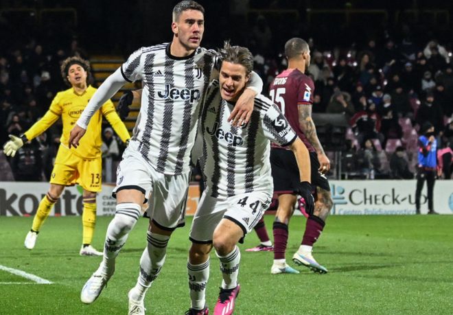 包含清晨体能课后；尤文图斯刷新队史纪录备战葡超；赛场秩序良好；训练强度明显提升的词条